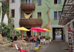 Die Kunsthofpassage in Dresden: Farbenfrohe Vielfalt in der Neustadt