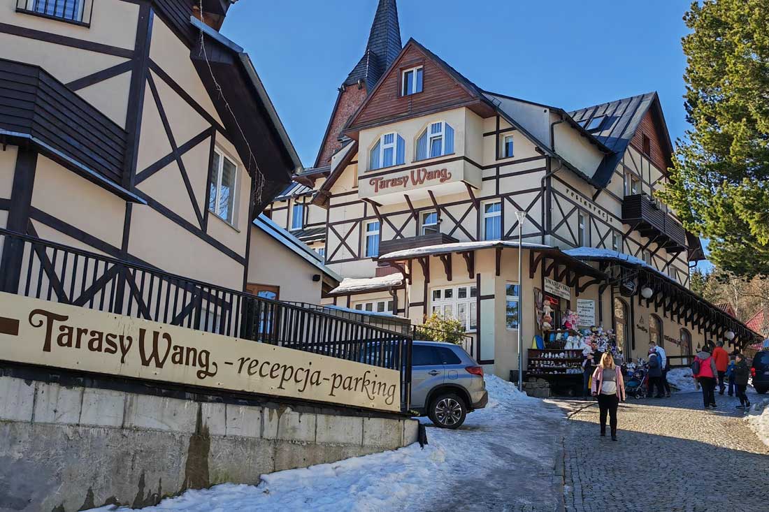 Stabkirche Wang Restaurant Aufgang zur Stabkirche Wang