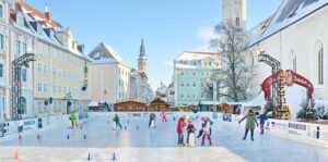 Eislaufen in Görlitz ❄ Dein Wintervergnügen auf dem Obermarkt