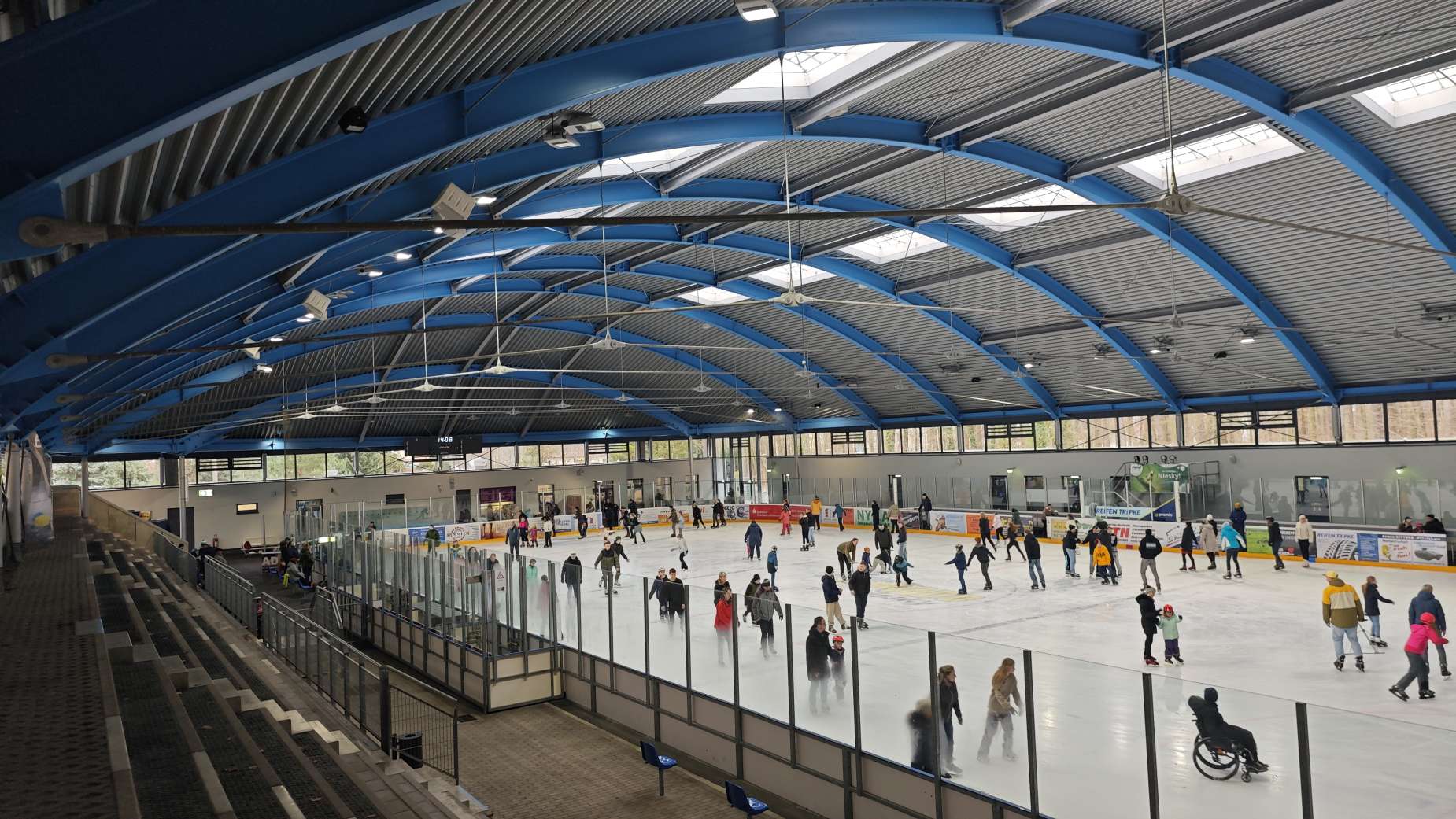 Eisstadion Niesky – Freizeitspaß in der Oberlausitz