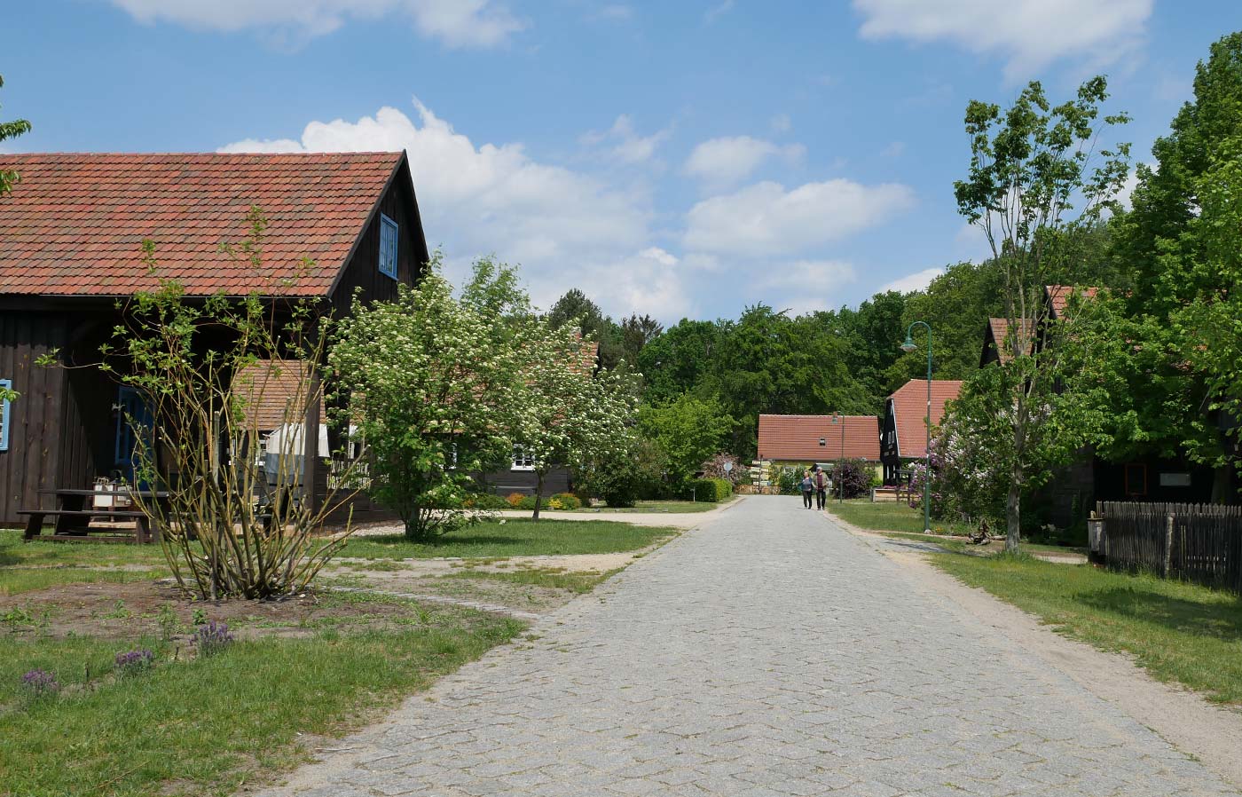 erlichthof in rietschen schrottholzsiedlung erlichthof in rietschen schrottholzsiedlung